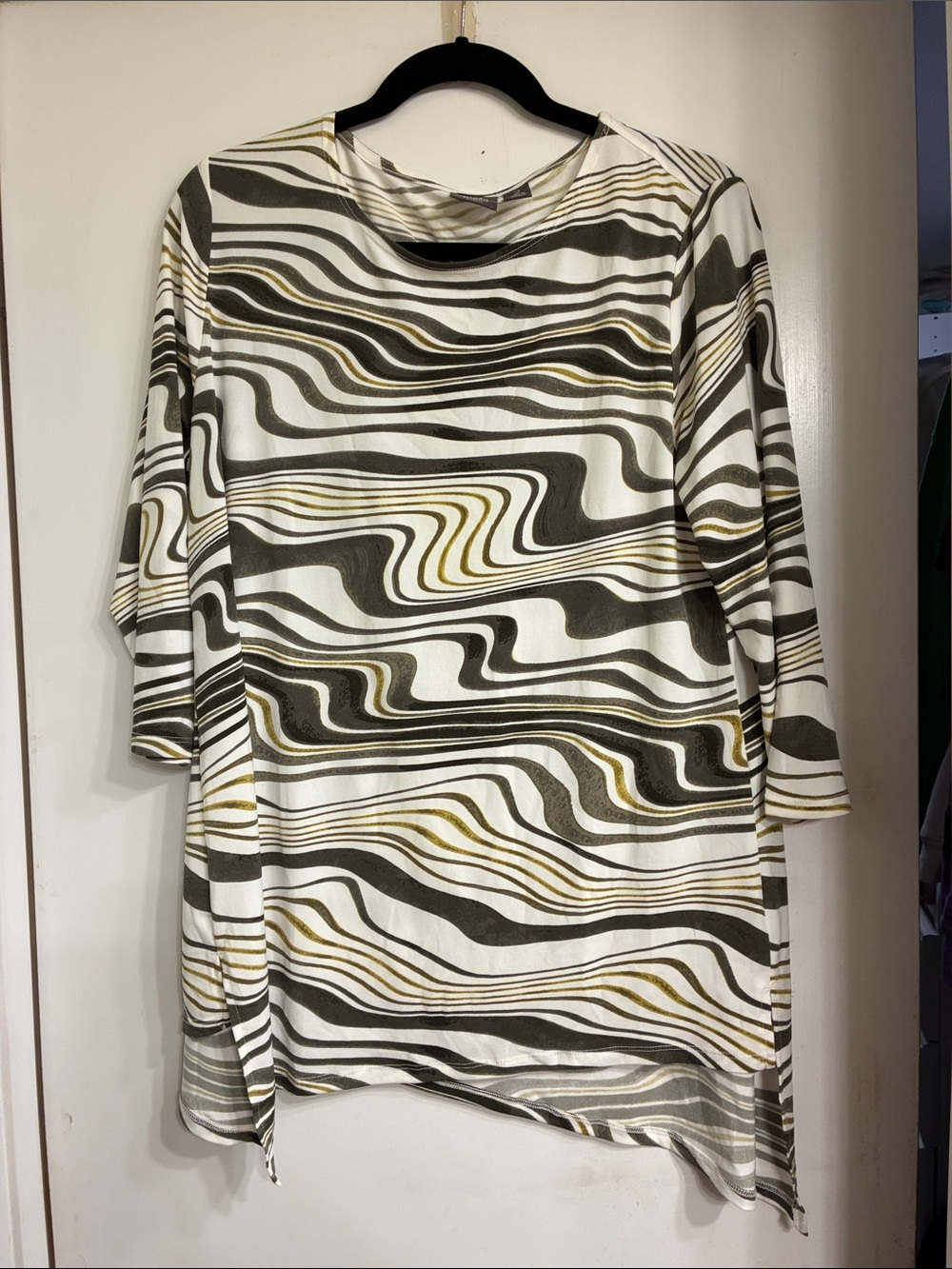 Chico's Travelers Striped Wave Tunic in Olive, Gold & White
